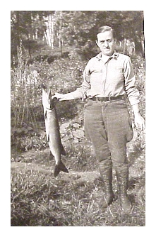 old_musky_fishing.jpg (79185 bytes)